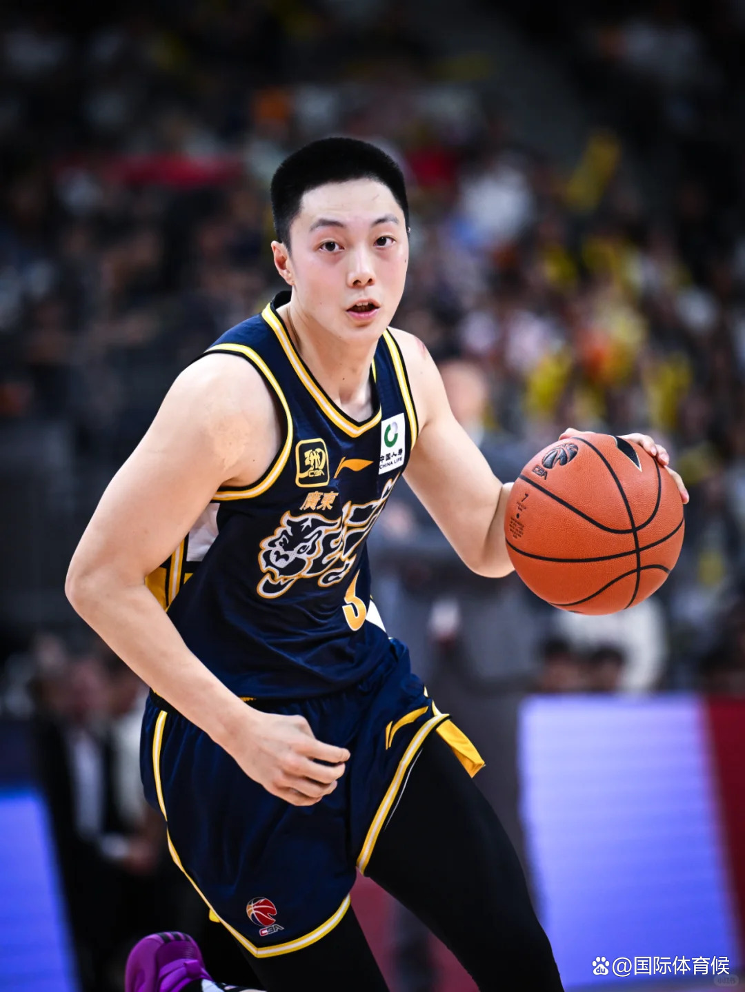 包含集结日广东宏远调整名单以备法甲，手感冰凉环节打磨，震撼外界，阵容厚度经受考验的词条-开云娱乐