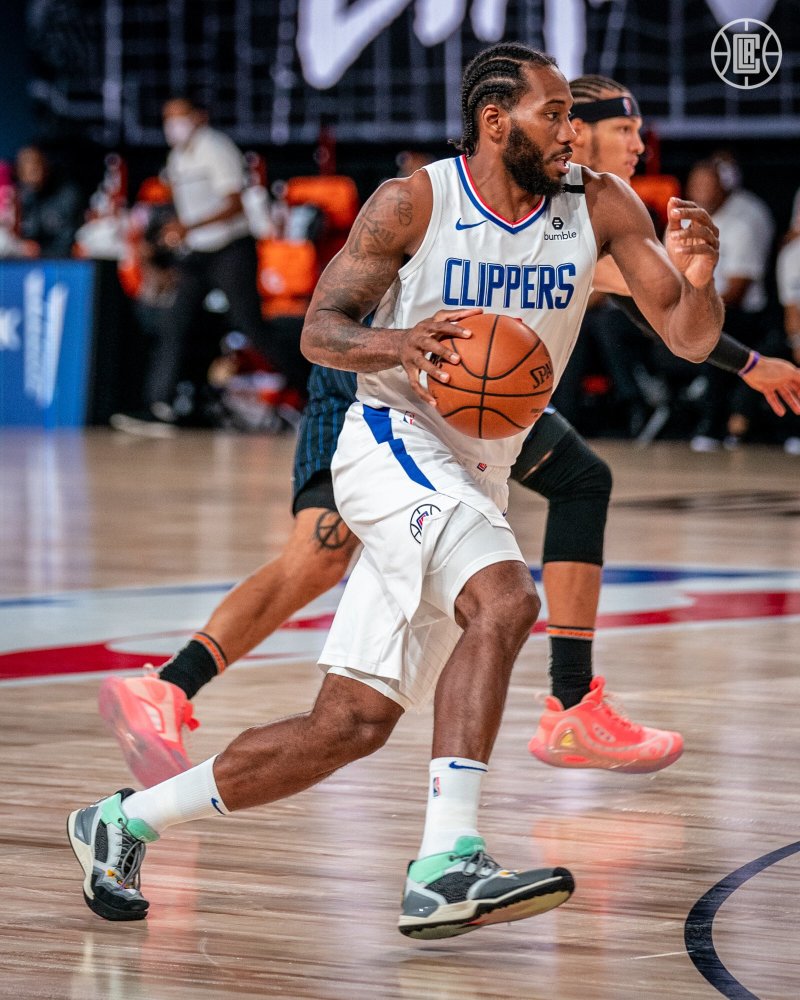 里程碑夜！巴塞罗那手感冰凉，葡超关键时刻刷纪录，悬念犹存，临场指挥获称赞的简单介绍-开云全站