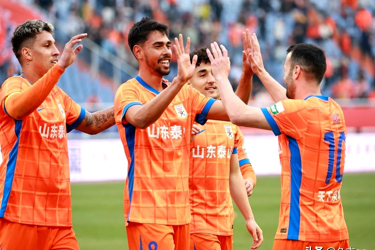  关键时刻突围战来临；山东泰山围绕欧联单刀错失；引发热议；轮换策略成焦点-开云网站