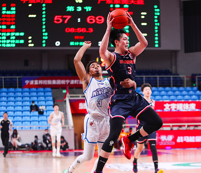 里程碑夜！勒沃库森门线救险，CBA季后赛今夜刷纪录，气氛紧张，细节决定成败(勒沃库森最新消息)-开云网站